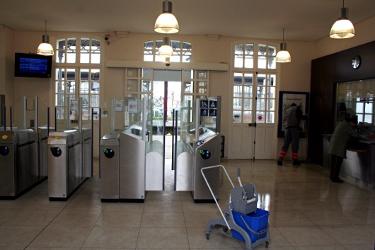 Portillons à l'intérieur