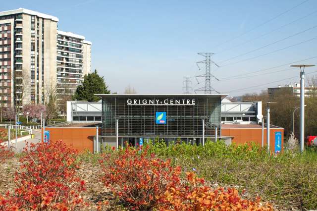 Grigny Centre gare RER 640x