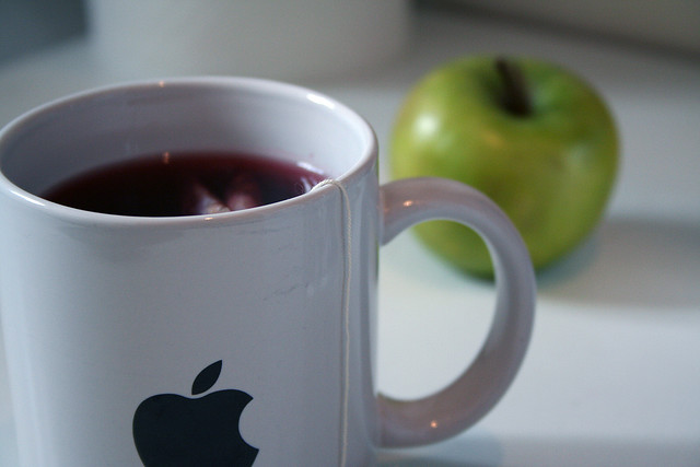 Apple-mug