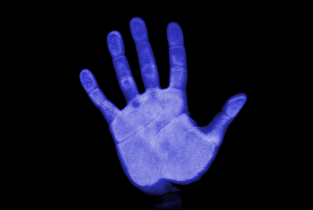 fichage-empreintes-identite-640px-2